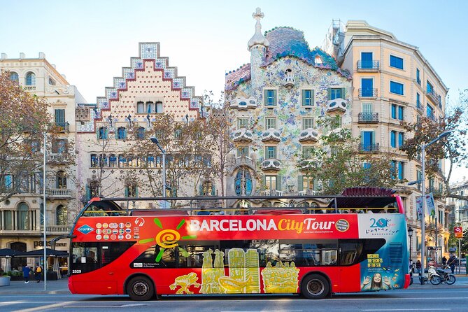 Barcelona City Tour Hop-On Hop-Off with Optional Boat