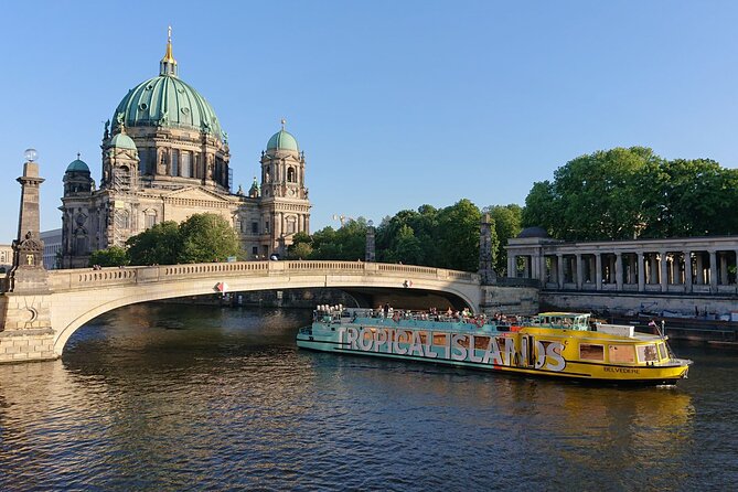 Berlin East Side Tour: 2.5-hour Cruise with Commentary