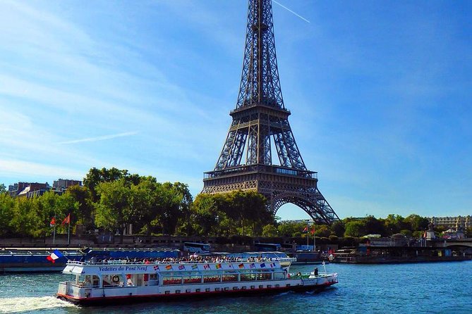 Seine River Guided Sightseeing Cruise by Vedettes du Pont Neuf